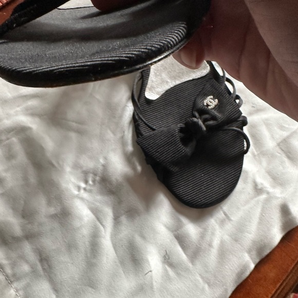 CHANEL Vintage Sandals - Picture 8 of 12